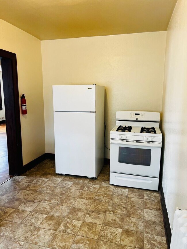 Foto del edificio - Downtown Charm with Character to Spare – Available Early July!