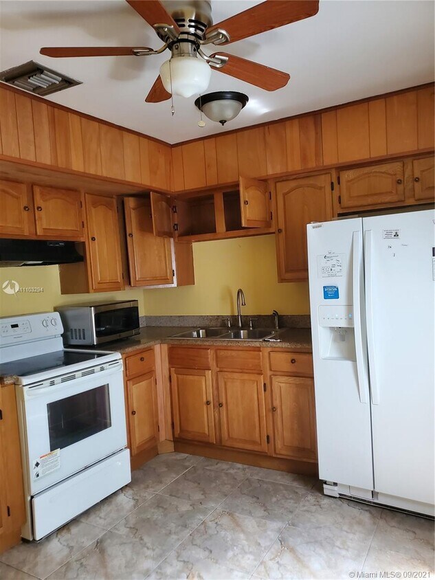 Primary Photo - 6240 SW 22nd Ct