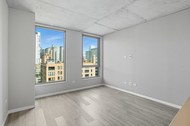 Building Photo - 937 W Washington Blvd