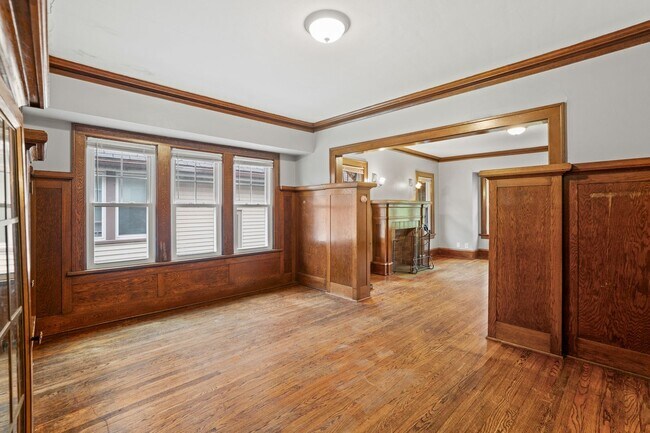 Building Photo - Maryland Upper near UWM