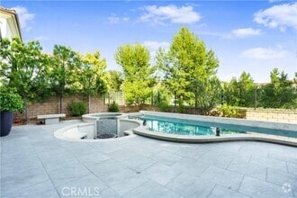 Building Photo - 102 Mountain Sky