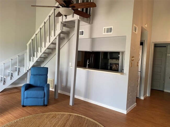 Building Photo - 204 Lakeview Terrace