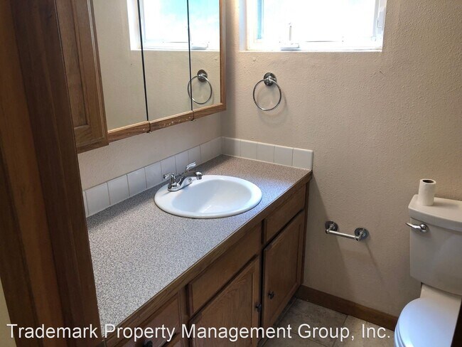 Building Photo - 2 br, 1 bath Apartment - 938 Laporte Ave