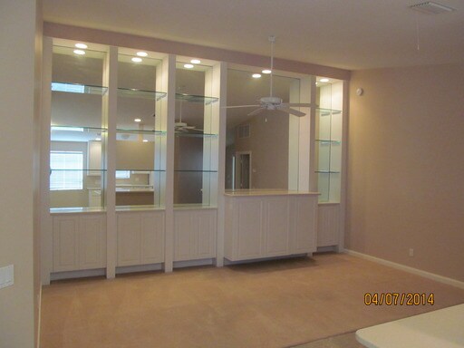 Building Photo - 12170 SW Elsinore Dr