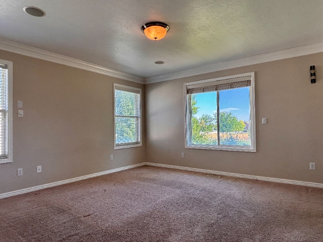 Building Photo - 241 W 225 S