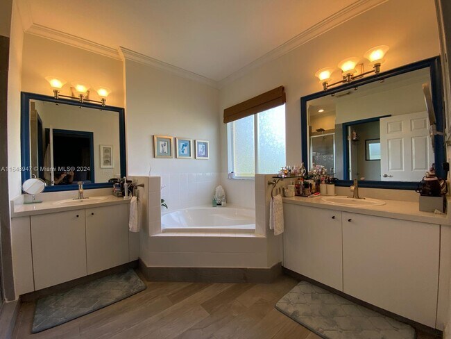 Foto del edificio - 8775 SW 221st Terrace