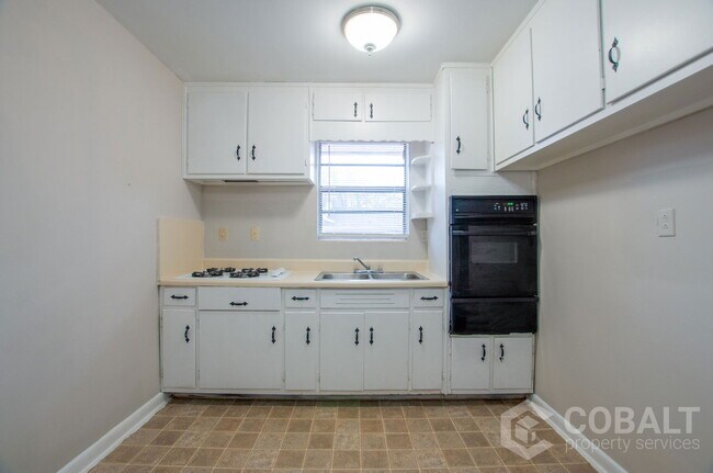 Foto del edificio - 896 Greenwood Ave NE