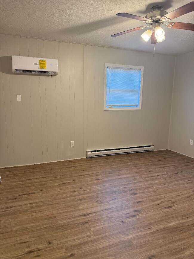 Foto del edificio - 3981 Bradford Ct