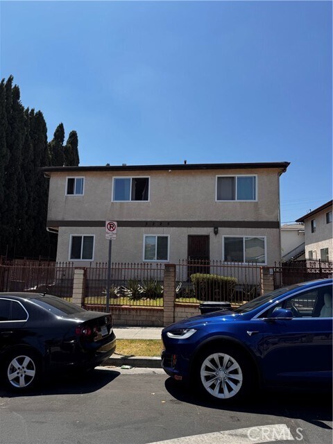 Foto del edificio - 3225 Pueblo Ave
