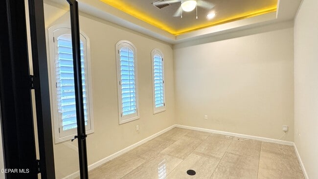 Building Photo - 12408 Fresh Water Dr