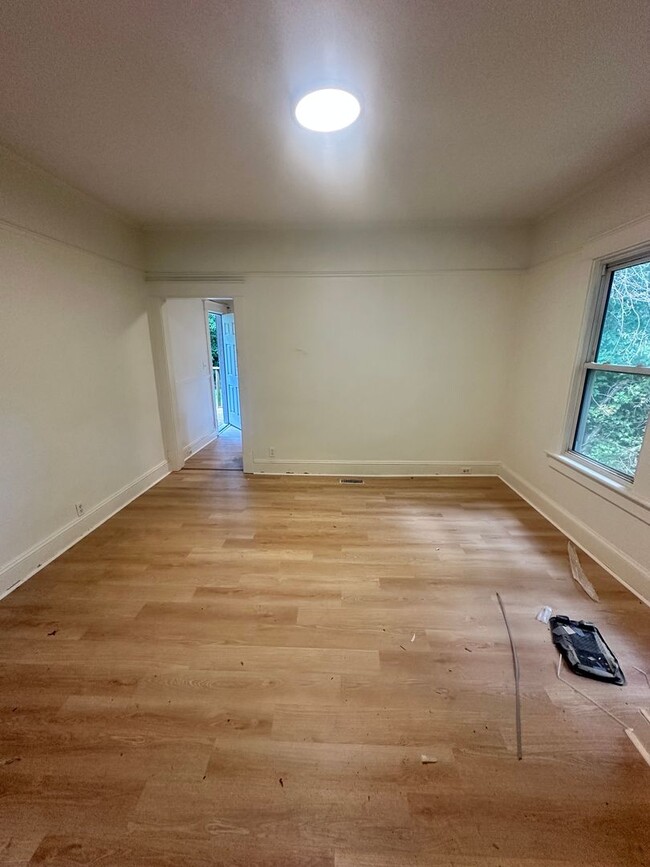 Building Photo - Gorgeous house for rent!