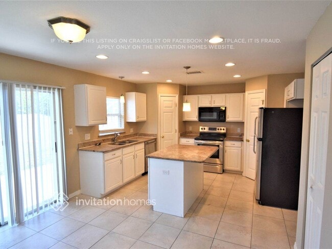 Foto del edificio - 12741 Kings Lake Dr