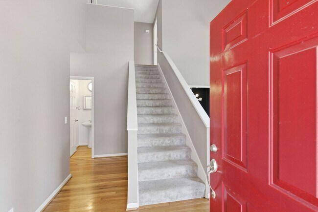 Foto del edificio - 913 Magnolia Ct W