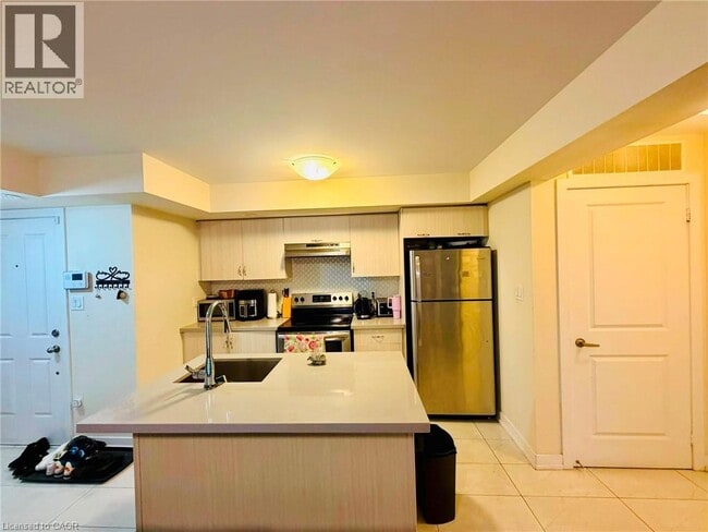 Building Photo - 2355 Sheppard Ave W