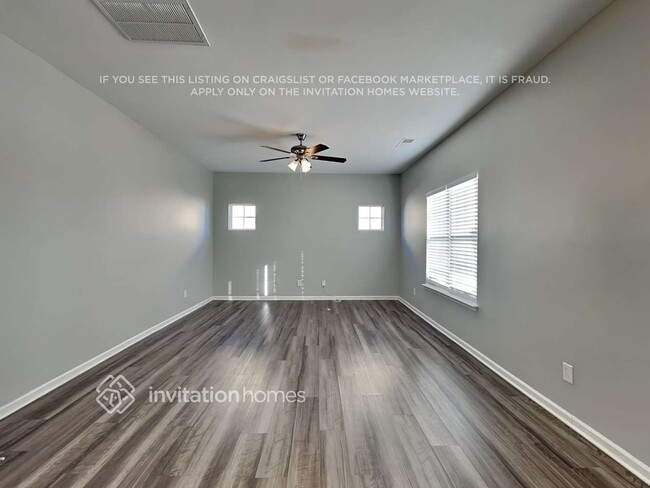 Building Photo - 1003 Thorncroft Rd