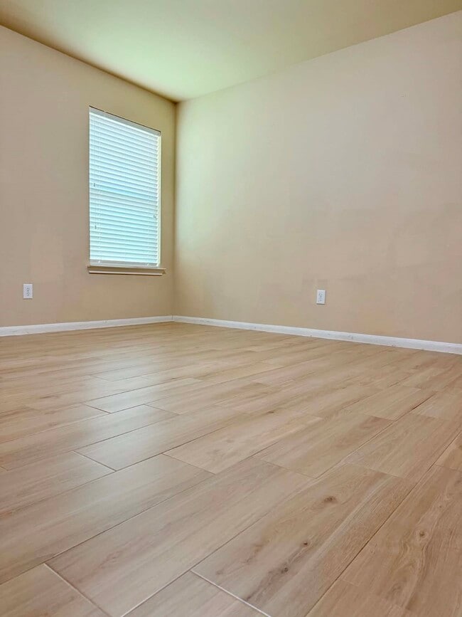 Building Photo - 9315 Claystone Ln