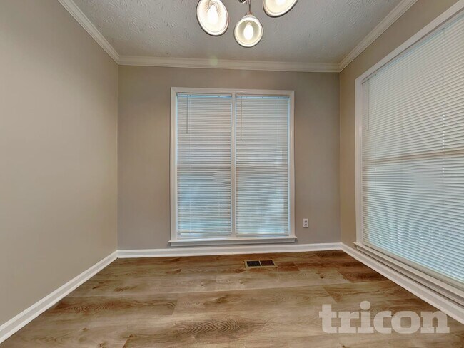 Foto del edificio - 40 Fair Ridge Ct