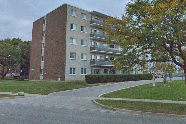 Building Photo - 329 The West Mall