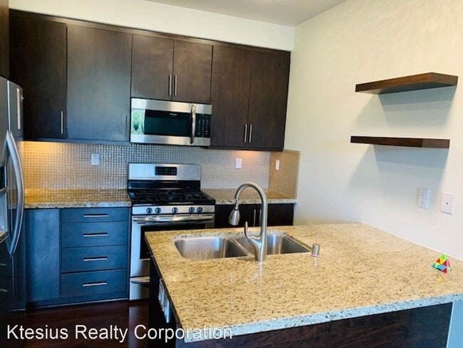 Building Photo - 3 br, 3 bath House - 2134 Cosmo Way