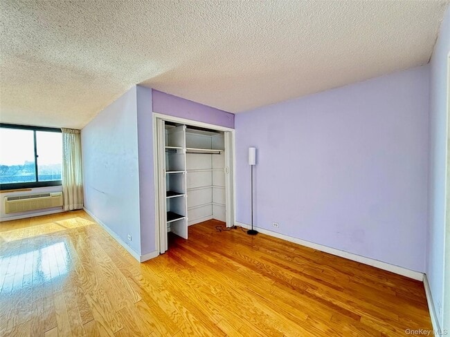 Building Photo - 150-38 Union Tpke Un