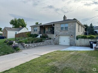 Building Photo - 534 N 72nd Ave