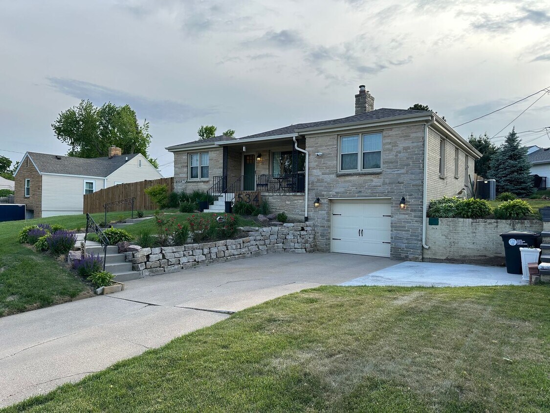 Foto principal - Beautiful house...RESERVE NOW FOR AUGUST 1...