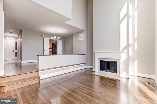 Foto del edificio - 3956 Georgetown Ct NW
