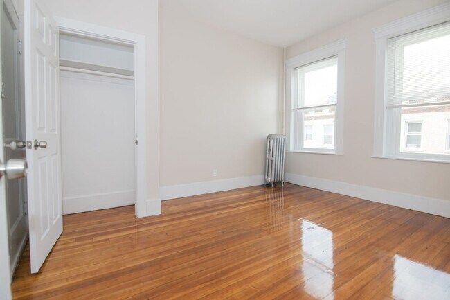 Foto del edificio - 34 Brighton Ave
