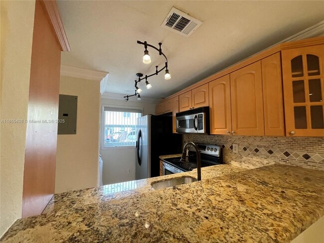 Foto del edificio - 7915 NW 8th St