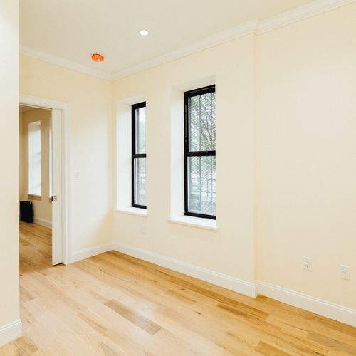 Primary Photo - 946 Bushwick Ave