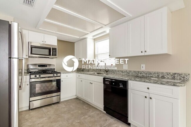 Foto del edificio - 3 Bedroom Pet-Friendly Home in Winter Haven, FL with Main Street Renewal