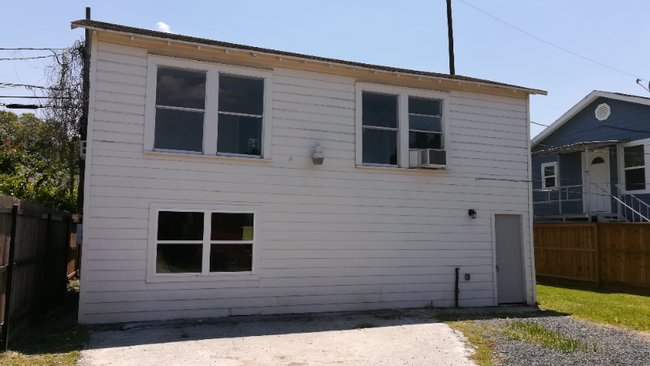 Building Photo - 4202 Clay St