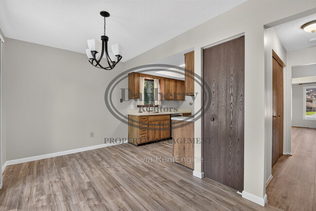 Building Photo - 5409 Westcastle Dr