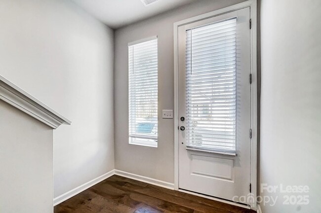 Building Photo - 7014 Fairmile Run