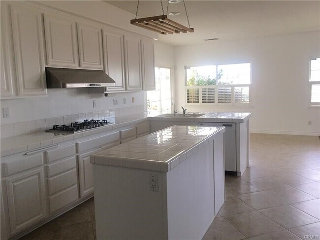 Foto del edificio - 5677 Carmello Ct