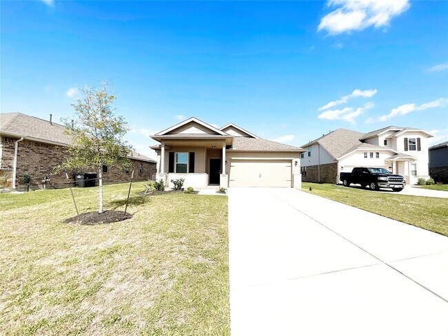 Building Photo - 14739 Sweetwater Dr