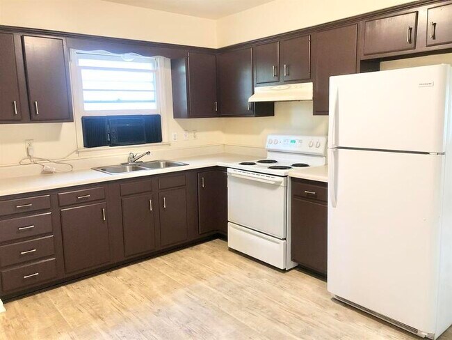 Building Photo - 3226 Cedarhurst Dr
