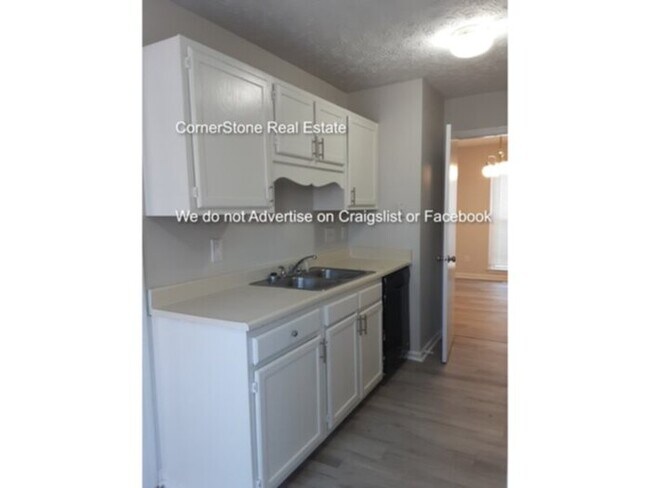 Foto del edificio - 6701 Pin Oak Ln