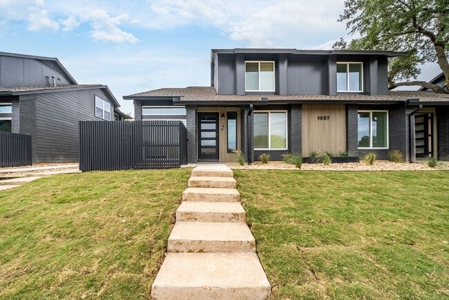 Building Photo - Stunning 2 bed / 2 bath condo in North Austin