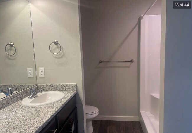 Foto del edificio - 3 Bedroom 2 Bathroom 2 CAR GARAGE