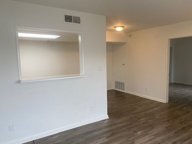 Foto del edificio - 413 W Glenoaks Blvd