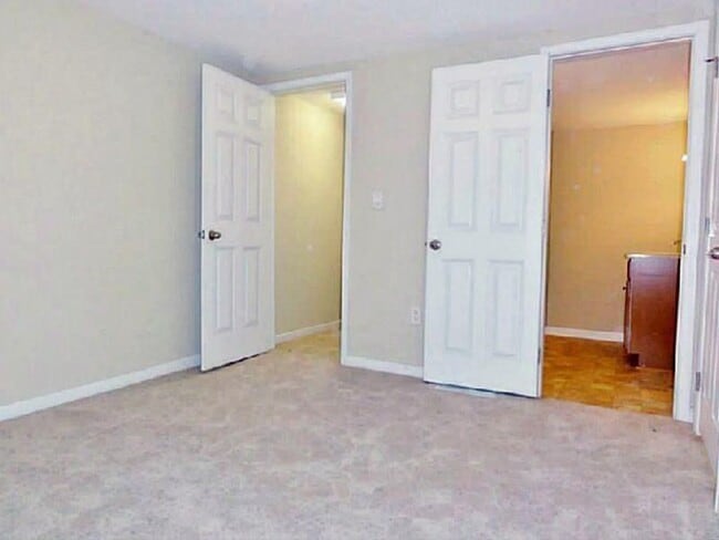 Building Photo - Great 2 Bed 1 Bath in Riverside