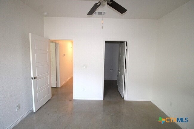 Foto del edificio - 102 Lost Trl