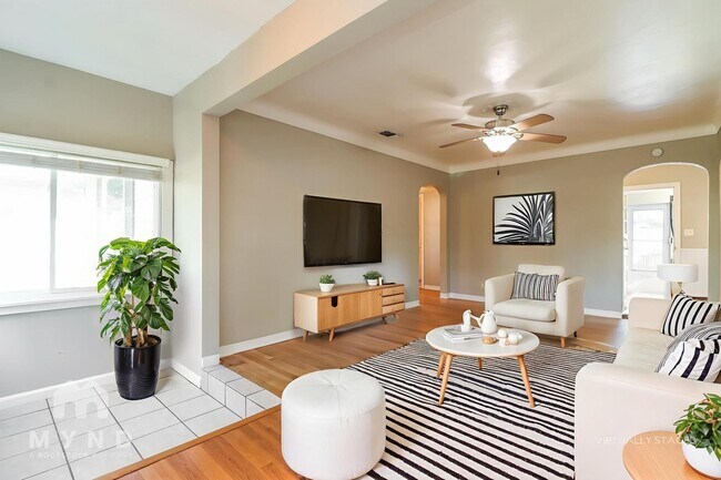 Foto del edificio - 3301 Yale St N