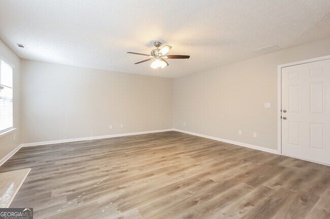 Building Photo - 889 Capital Ct