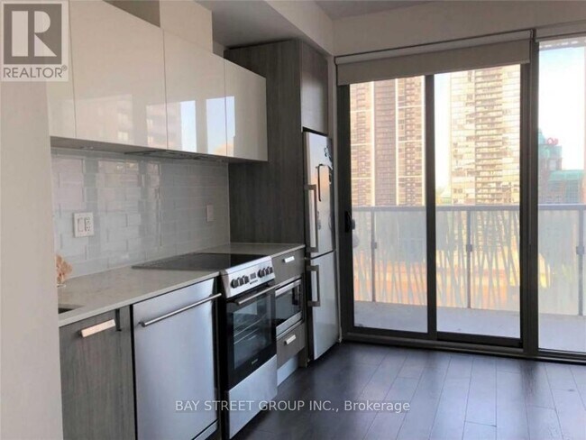 Photo du bâtiment - 50A-1550 Charles St E