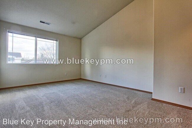 Building Photo - 3 br, 1.5 bath House - 10141 N. Calhoun Ave