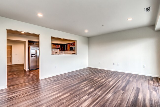 den - 1317 17th Ave S