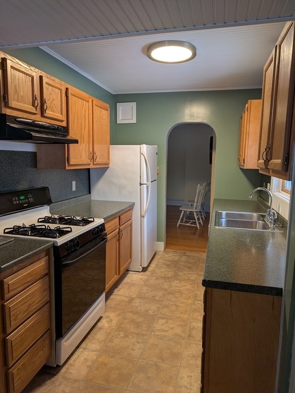 Building Photo - 95 N Elm St