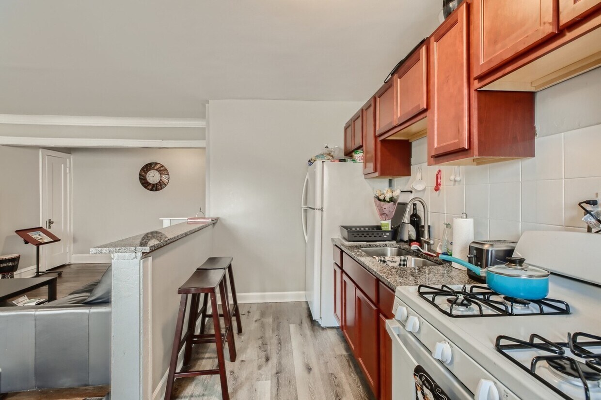 Foto del edificio - 1757 W North Shore Ave